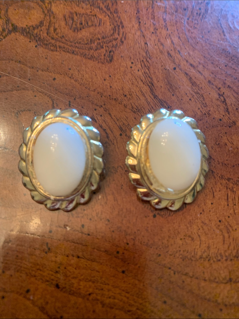 Vintage Gold white twist scallop border and White Oval Cabochon Clip-On Earrings